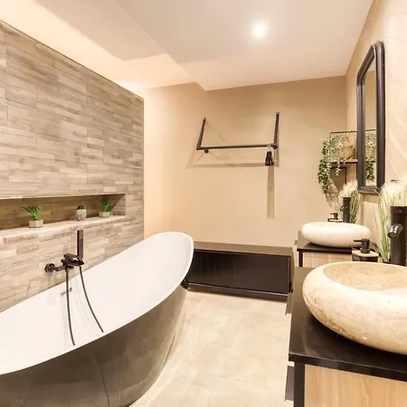 Apartment Royale Jacuzzi & Sauna Prive _ Yeswebook