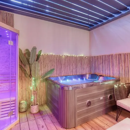 Royale Jacuzzi & Sauna Prive _ Yeswebook