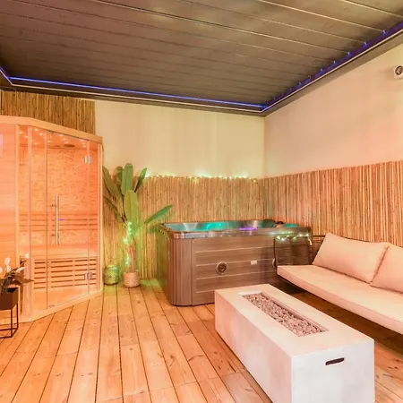 Apartment Royale Jacuzzi & Sauna Prive _ Yeswebook