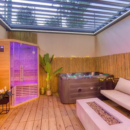 Royale Jacuzzi & Sauna Prive _ Yeswebook * Montry