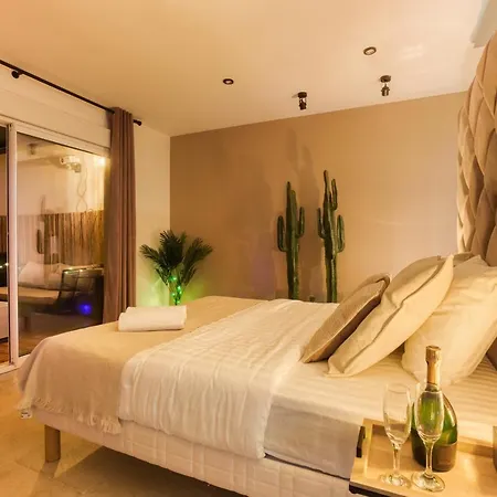 Apartment Royale Jacuzzi & Sauna Prive _ Yeswebook